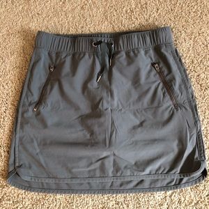 Athleta skirt with built in shorts! Like new!